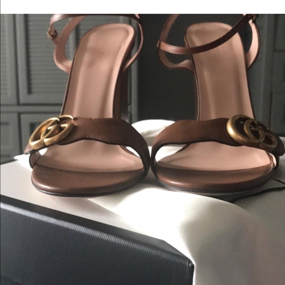 Gucci Double G Leather Sandals